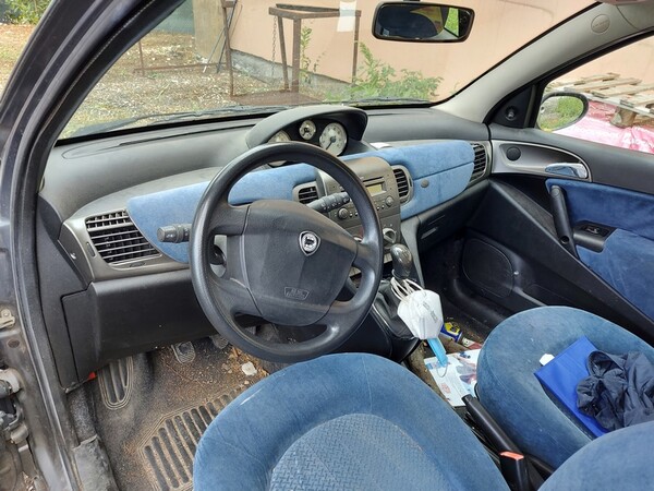 2#7350 Autovettura Lancia Ypsilon in vendita - foto 8