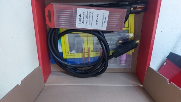 2#7363 Attrezzature officina e arredi da ufficio in vendita - foto 12
