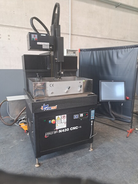 6#7378 Microforatrice EDM a controllo numerico con cambio tubetti automatico in vendita - foto 3