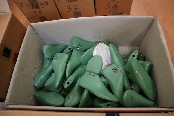 1#7389 Attrezzatura ed accessori per calzaturificio in vendita - foto 63