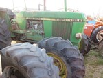 Image 1 - John Deere 3140 farm tractor - Lot 63 (Auction 73950)