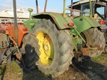 Image 2 - John Deere 3140 farm tractor - Lot 63 (Auction 73950)