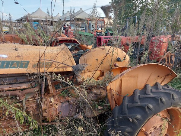 579#73951 Trattori agricoli e macchine dismessi in vendita - foto 175