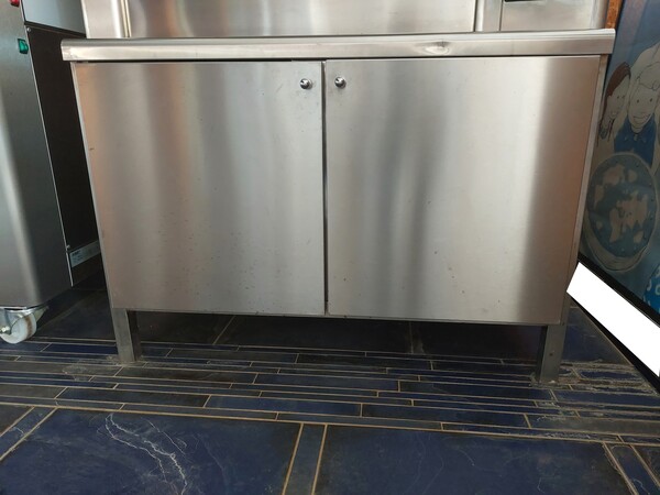 26#7396 Supporto per forno Izzo in vendita - foto 1