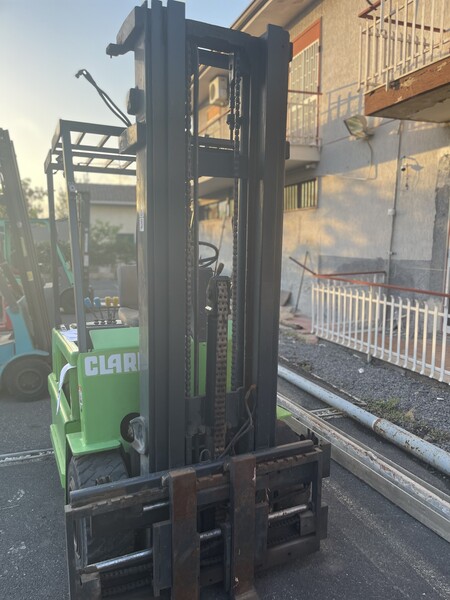 4#7401 Carrello elevatore Clark in vendita - foto 3