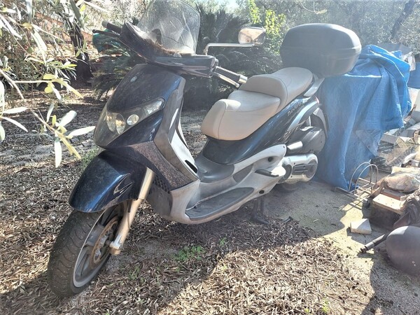 3#7403 Motociclo Piaggio Beverly in vendita - foto 2