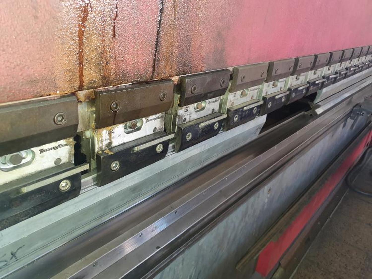 Lot Press brake