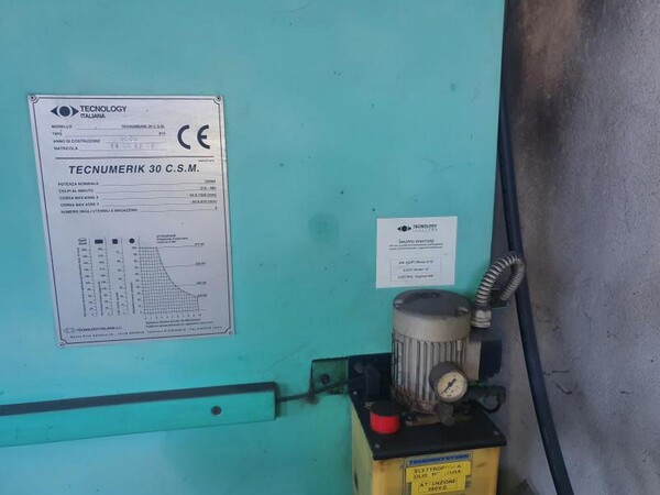 32#7404 Punzonatrice Tecnology Italiana srl in vendita - foto 6