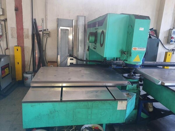 32#7404 Punzonatrice Tecnology Italiana srl in vendita - foto 8