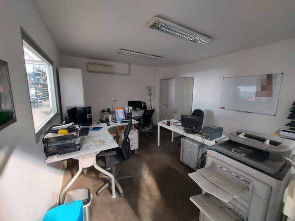 11#7405 Attrezzatura da officina e arredi ufficio in vendita - foto 5