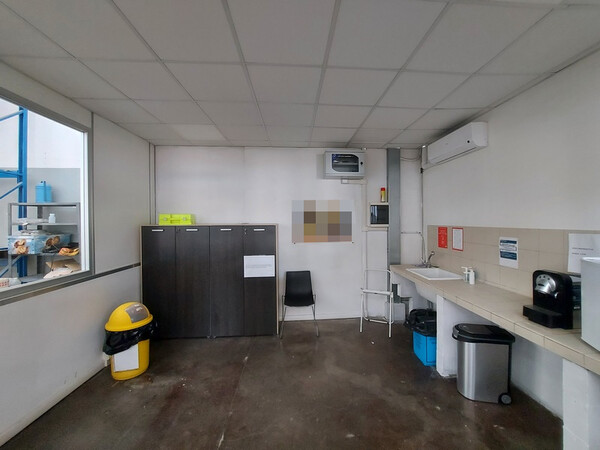 11#7405 Attrezzatura da officina e arredi ufficio in vendita - foto 6
