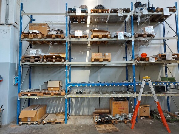 11#7405 Attrezzatura da officina e arredi ufficio in vendita - foto 12