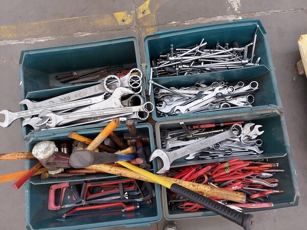 11#7405 Attrezzatura da officina e arredi ufficio in vendita - foto 42
