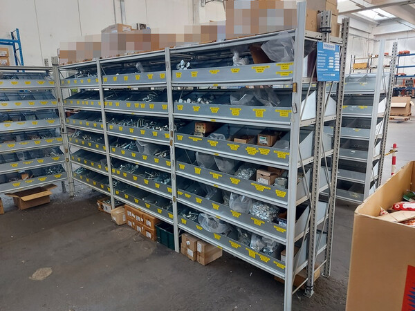 11#7405 Attrezzatura da officina e arredi ufficio in vendita - foto 47