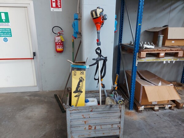 6#7405 Tosaerba ST SpA e tagliasiepe DeWalt in vendita - foto 2