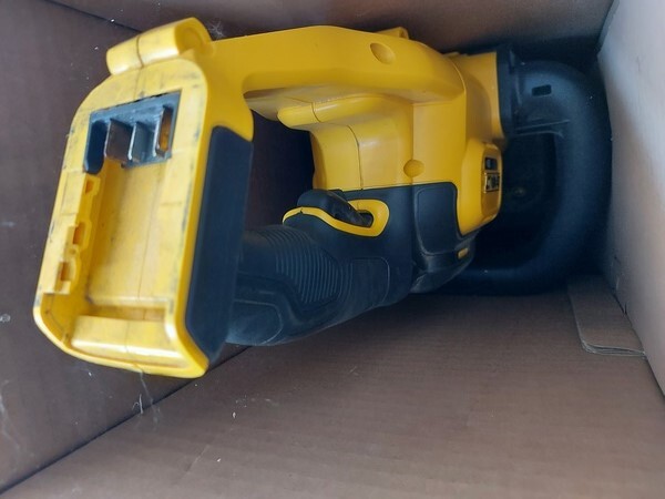 6#7405 Tosaerba ST SpA e tagliasiepe DeWalt in vendita - foto 3