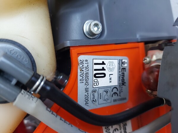 6#7405 Tosaerba ST SpA e tagliasiepe DeWalt in vendita - foto 5