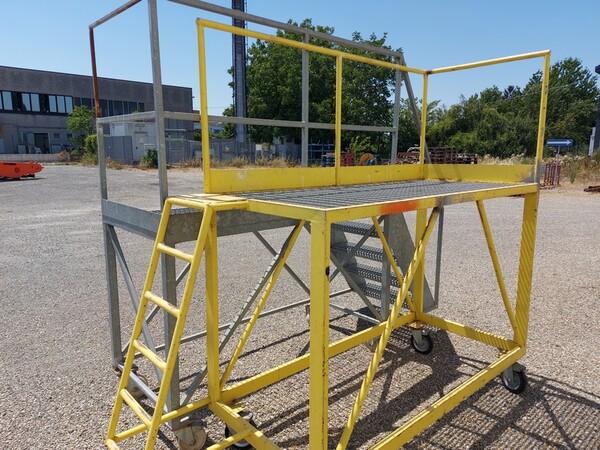 97#7405 Attrezzature e rimanenze di produzione in vendita - foto 5