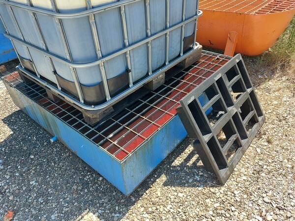 97#7405 Attrezzature e rimanenze di produzione in vendita - foto 10