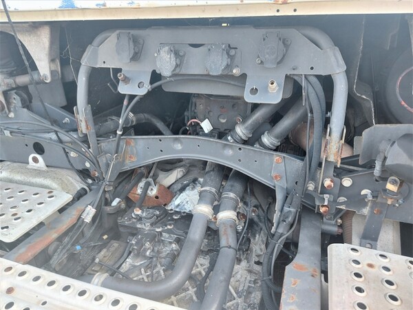17#7408 Trattore stradale Renault in vendita - foto 7