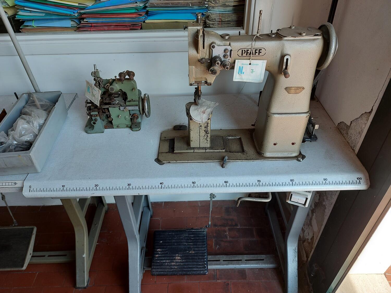 Lot Sewing machines