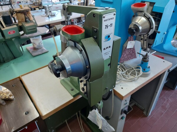 1#7419 Macchine per cucire in vendita - foto 19