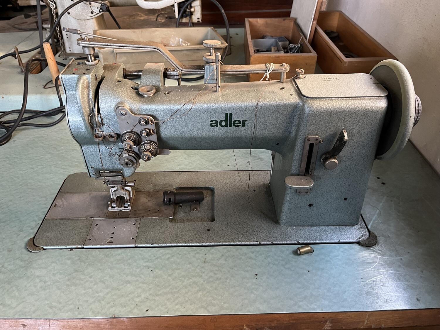 Lot Sewing Machines