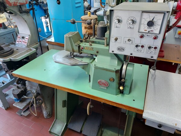 2#7419 Macchine per cucire e per pelletteria in vendita - foto 19