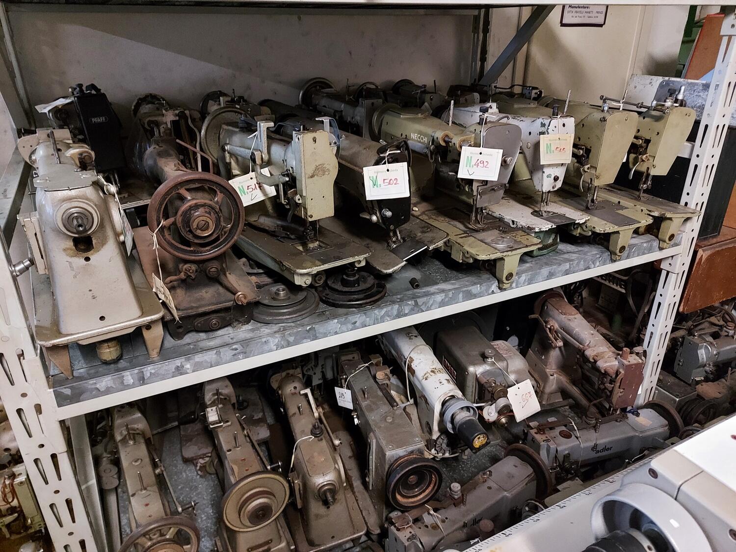 Lot Sewing Machines
