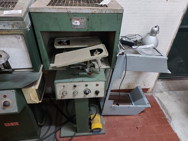 32#7419 Macchine per cucire in vendita - foto 15
