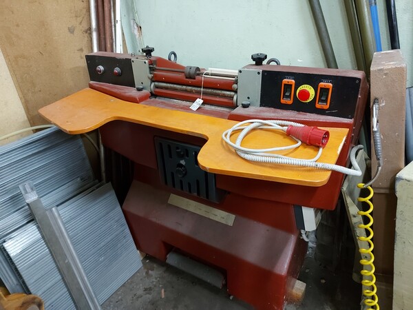 33#7419 Macchine per cucire e varie in vendita - foto 4