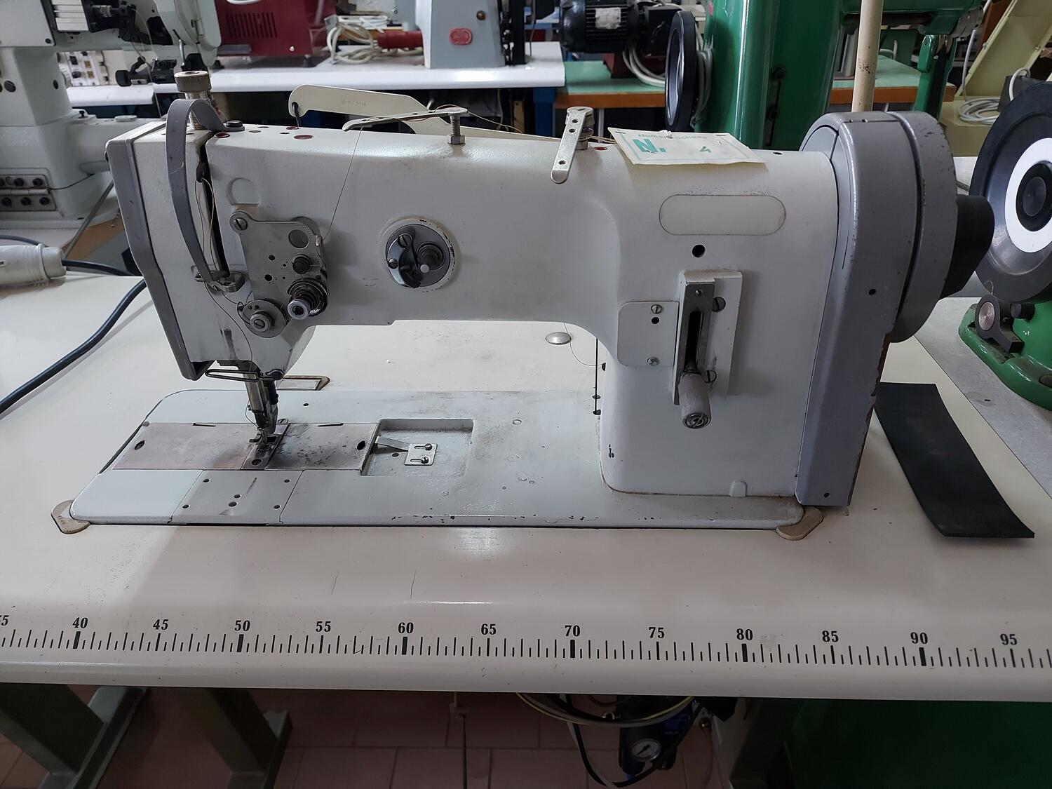 Lot Sewing Machines
