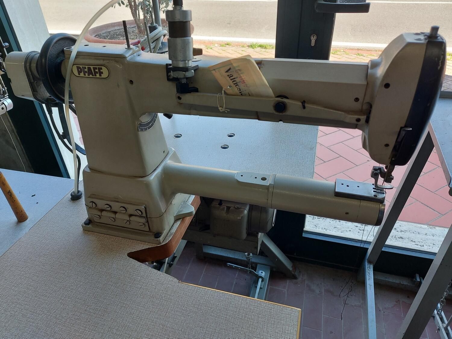 Lot Sewing Machines