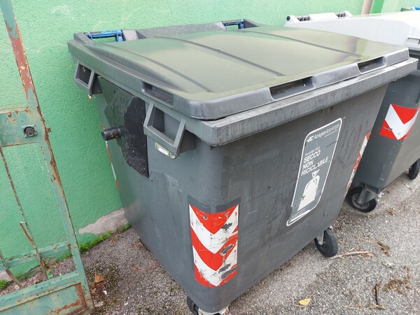 1#7421 Arredo e attrezzature da supermercato in vendita - foto 82