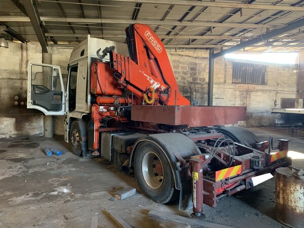 19#7431 Autocarr Iveco EuroCargo con gru idraulica Fassi in vendita - foto 3