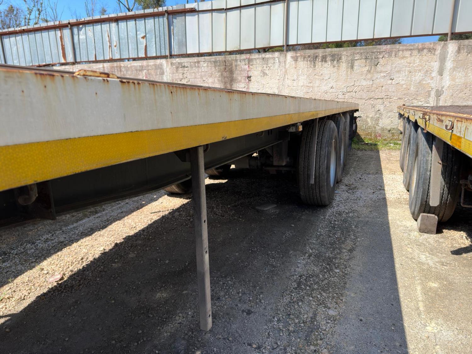 Modèle Réduit Semi-remorque Fiat 2 Essais 1961 Par Battax - Édition Limitée 1/43 - Rouge