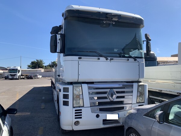 Autocarri in vendita