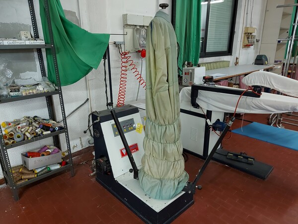 6#7447 Ferri da stiro professionali con caldaia in vendita - foto 12