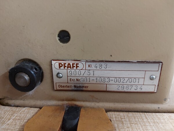 7#7447 Macchine da cucito Pfaff e attaccabottoni in vendita - foto 2