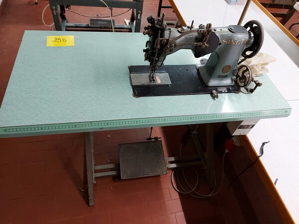 7#7447 Macchine da cucito Pfaff e attaccabottoni in vendita - foto 53