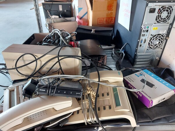 9#7447 Arredi e attrezzature elettroniche da ufficio in vendita - foto 12