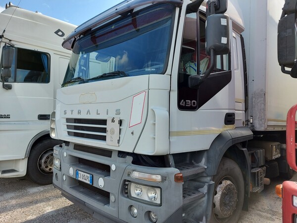34#7456 Trattore stradale Iveco Stralis A440ST/71 in vendita - foto 2