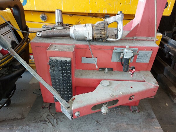 105#7457 Attrezzatura per lavorazione meccanica in vendita - foto 12