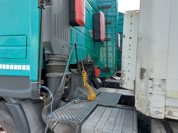 93#7457 Trattore stradale Iveco Stralis in vendita - foto 5