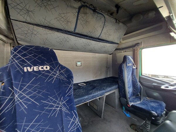 93#7457 Trattore stradale Iveco Stralis in vendita - foto 8