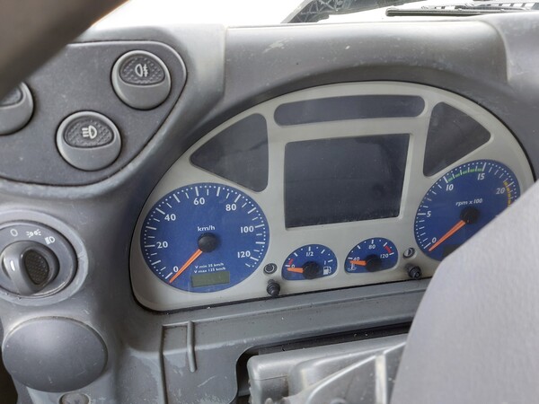 93#7457 Trattore stradale Iveco Stralis in vendita - foto 11