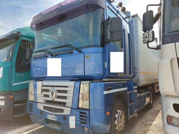 46#7458 Trattore stradale Renault 11GTA1-480E3 in vendita - foto 2