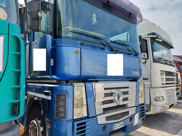 46#7458 Trattore stradale Renault 11GTA1-480E3 in vendita - foto 3