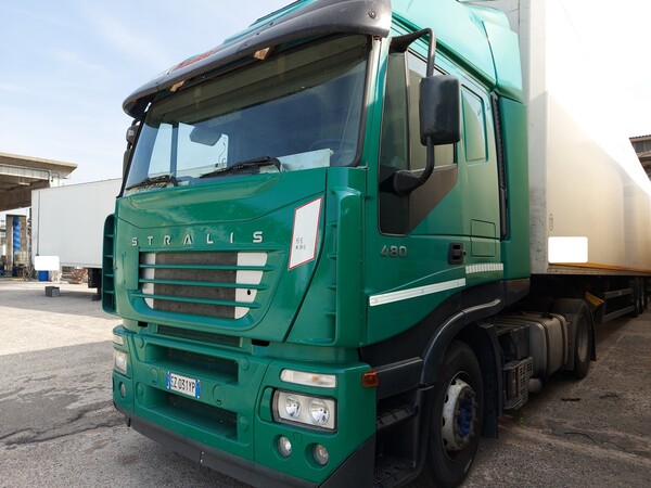 55#7458 Trattore stradale Iveco Stralis AS440ST in vendita - foto 2