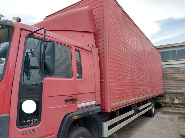 57#7458 Autocarro Volvo FL614 4X2 in vendita - foto 2